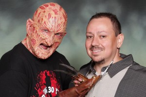Arnie seized the opportunity to get a once-in-a-lifetime photo with Englund in the Freddy makeup.